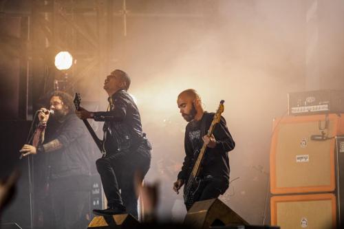Regarde Les Hommes Tomber vs Hangman's Chair - Hellfest