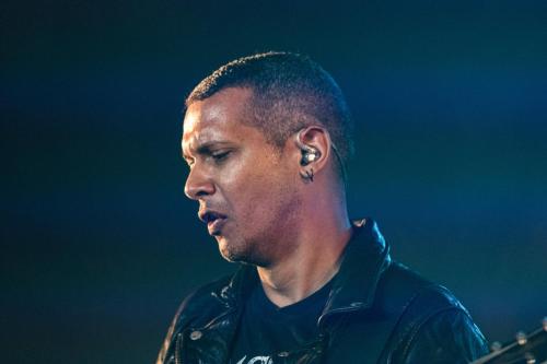 Regarde Les Hommes Tomber vs Hangman's Chair - Hellfest