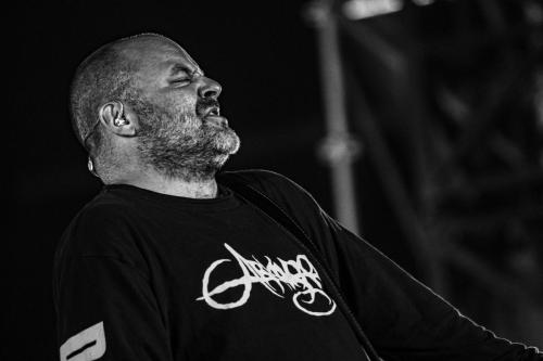 Regarde Les Hommes Tomber vs Hangman's Chair - Hellfest